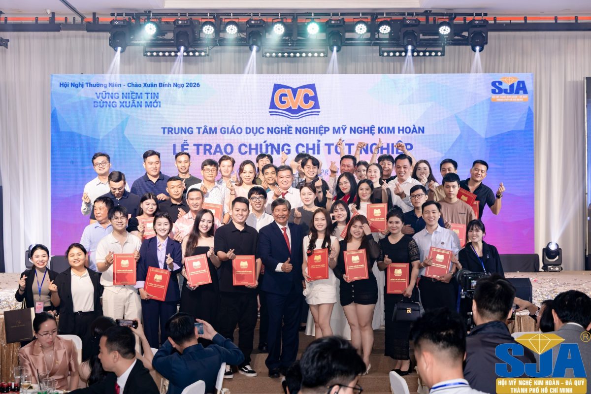 CHÚC MỪNG CÁC HỌC VIÊN TỐT NGHIỆP TRUNG TÂM GDNN MỸ NGHỆ KIM HOÀN 